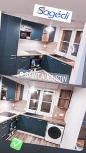 Cuisine moderne Sagecli à Saint Augustin avec meubles bleu nuit, plan de travail bois, électroménagers encastrés et lave-linge.